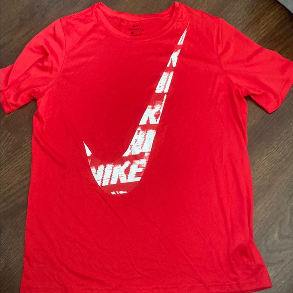 Like New Nike Red Short Sleeve Tee Vibrant Crew Neck